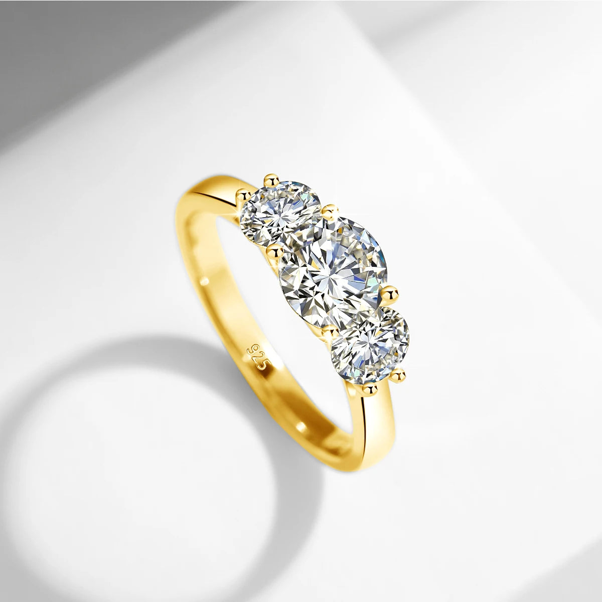 DiamondLuxe Moissanite Band