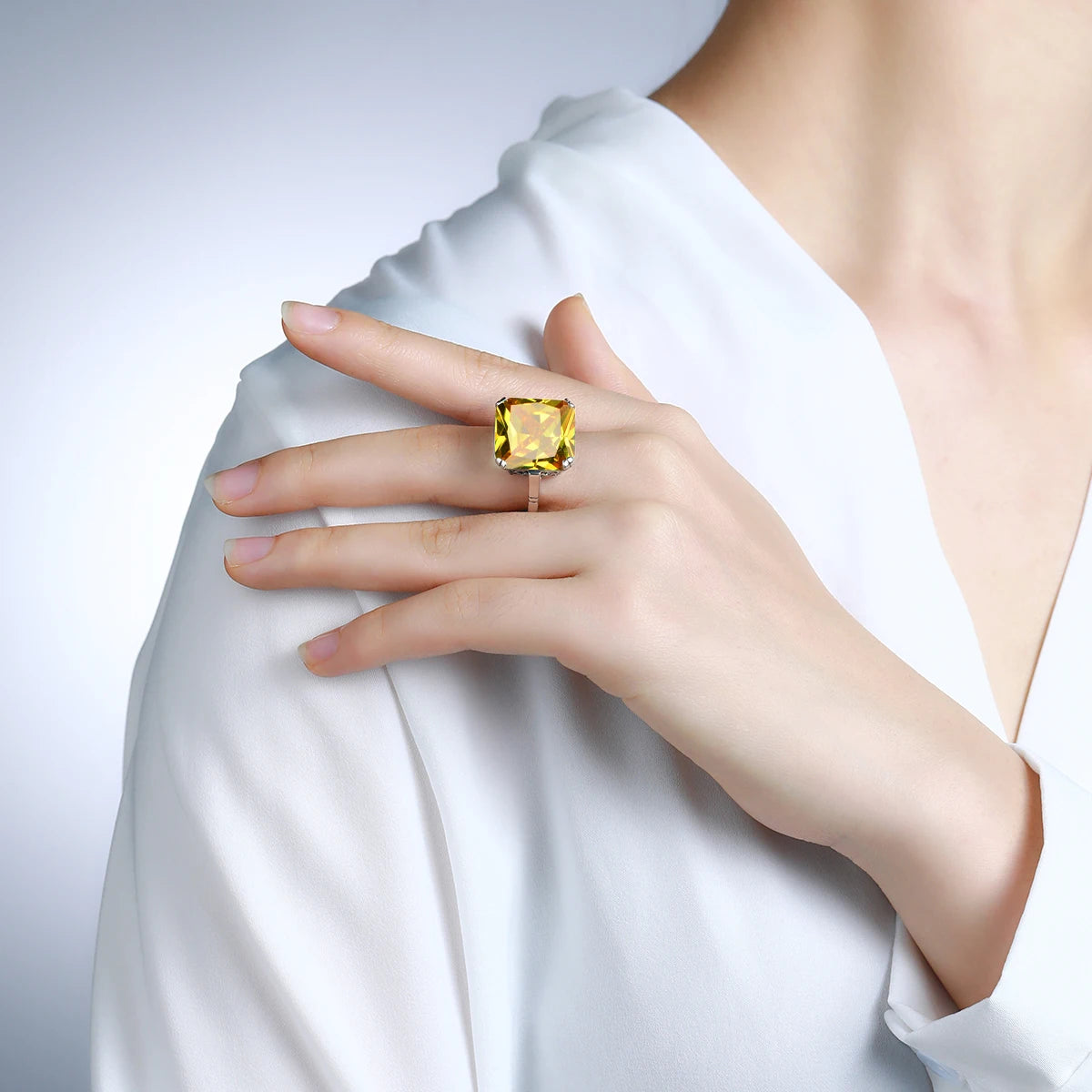 Sunfire Luxe Signet Ring