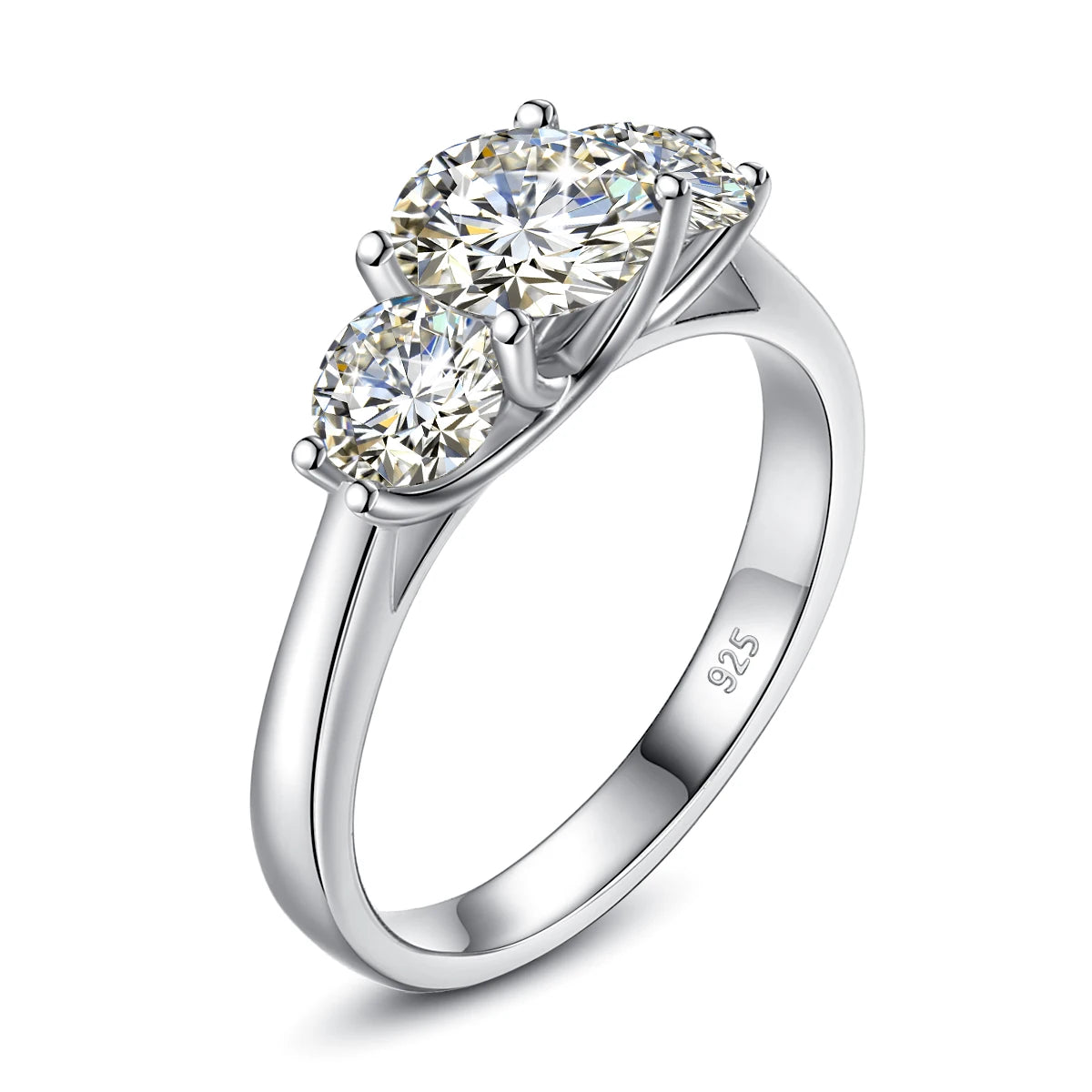 DiamondLuxe Moissanite Band